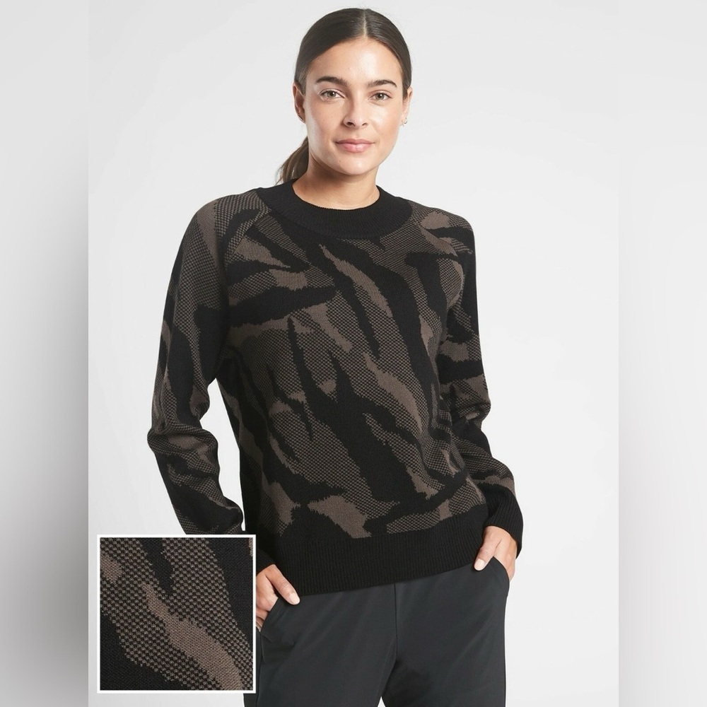 Athleta Jacquard Crew Neck Sweater